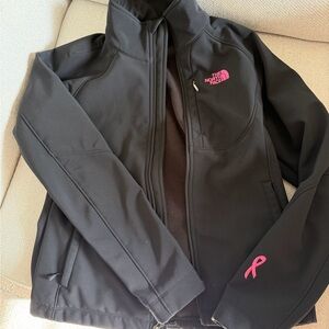 The North Face Women's Black and Pink Ski Jacket
